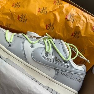 Off-white x Dunk low Lot 43 of 50